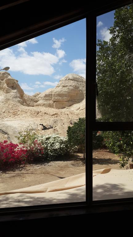Dead Sea Dawn Villa Neot HaKikar Room photo